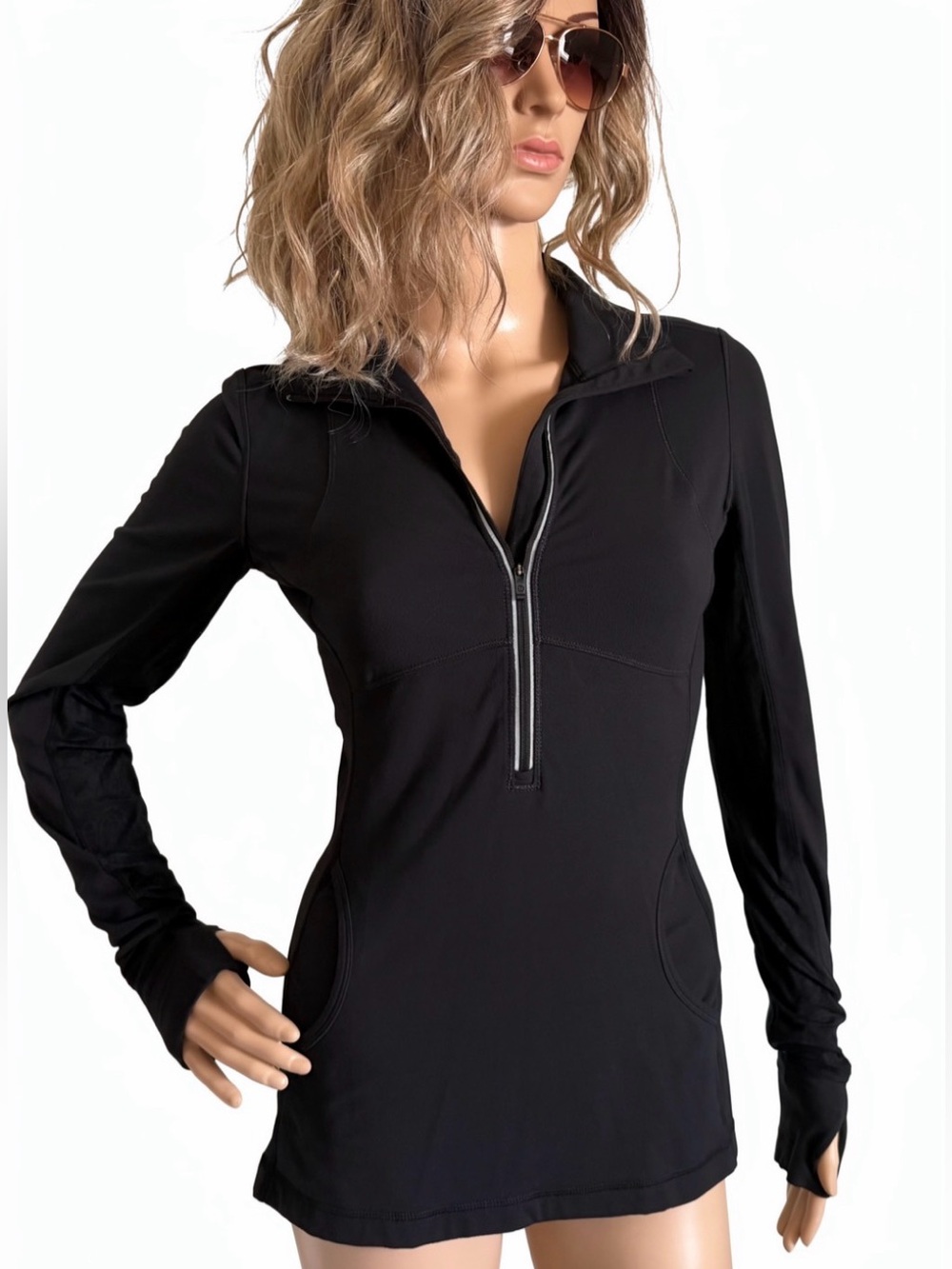 Lululemon Star Runner Black Pullover half-zip pockets thumbholes in sleeves Sz 6